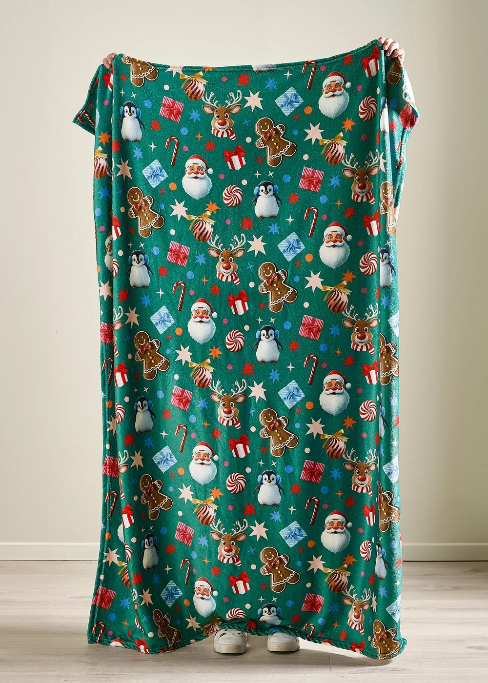 Catherine Lansfield Green Christmas Icons Cosy Fleece Blanket Throw - One Size Image 3
