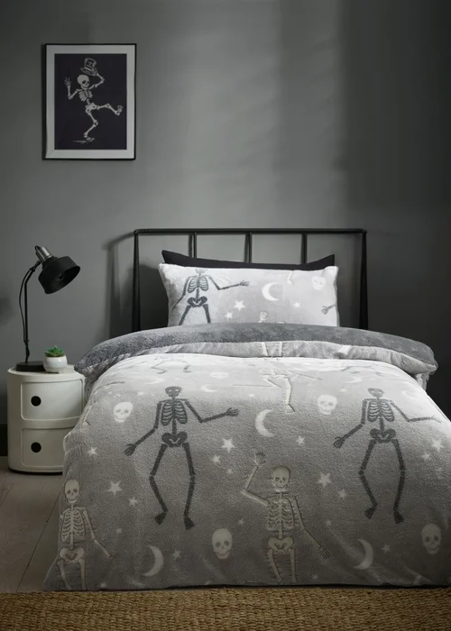 Catherine Lansfield Grey Halloween Skeleton Fleece Glow in the Dark Duvet Cover Set - Single Image 1