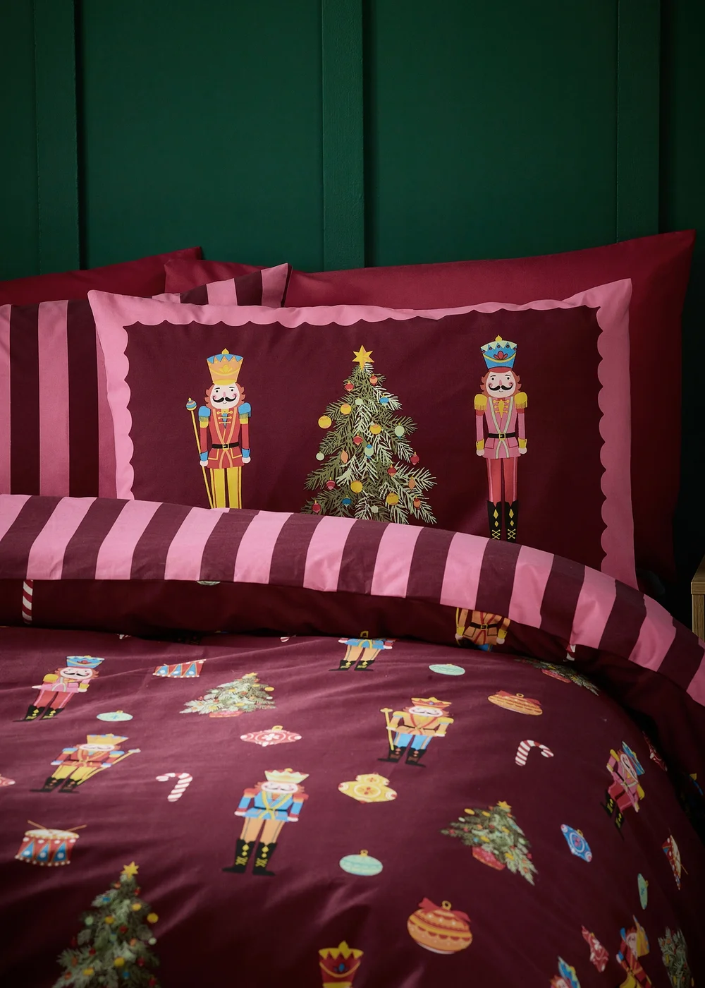 Catherine Lansfield Plum Christmas Nutcracker Stripe Reversible Duvet Cover Set - Single Image 3