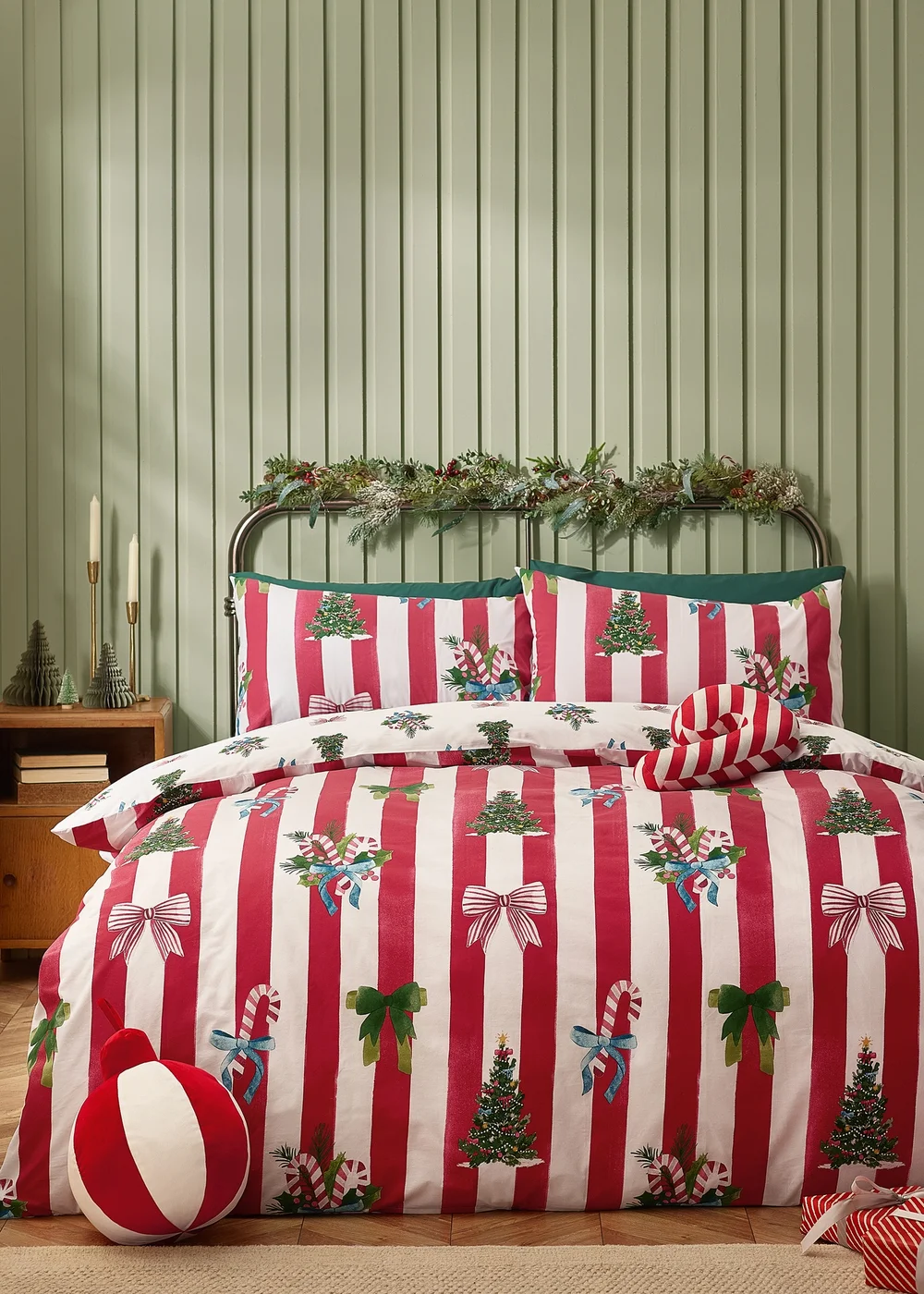 Catherine Lansfield Red Christmas Stripe Reversible Duvet Cover Set - Single Image 1