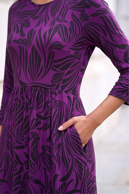 Roman Magenta Petite Swirl Print Stretch Midi Dress - 18 Image 4