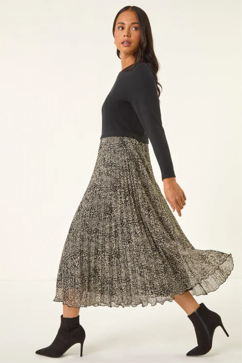 Roman Black Petite Print Pleated Midi Dress - 18 Image 2