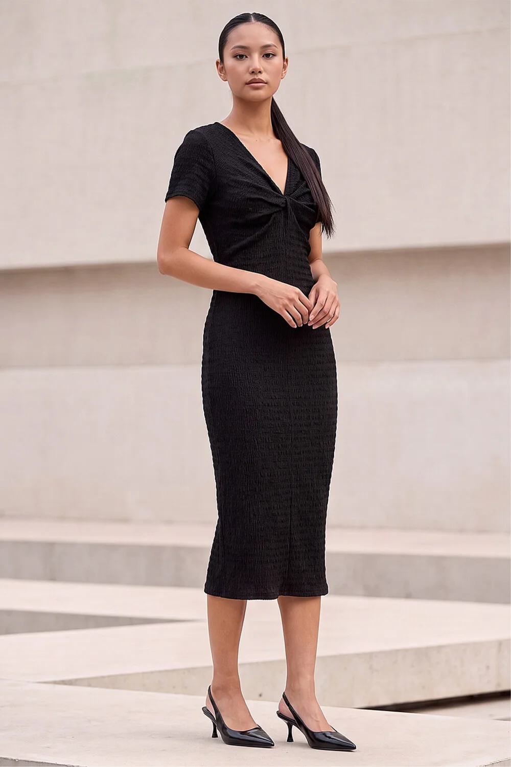 Roman Black Petite Textured Twist Midi Dress - 18 Image 1