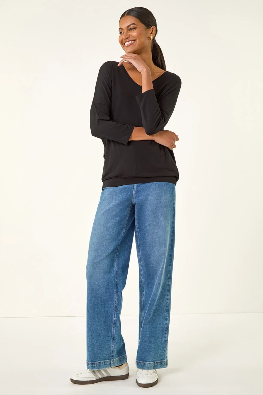 Roman Black V-Neck Jersey Stretch T-Shirt - 20 Image 2