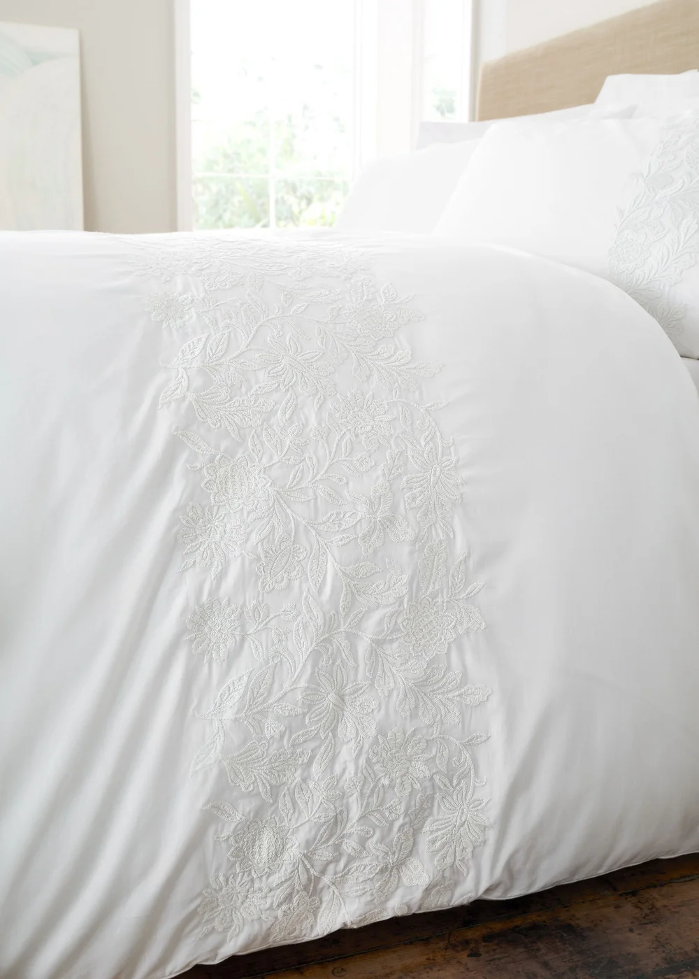 Bianca Fine Linens Embroidery Floral Cotton Duvet Cover Set White - Single Image 3
