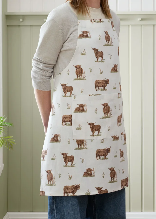 Catherine Lansfield Angus Highland Cow Cotton Kitchen Adult Apron Natural