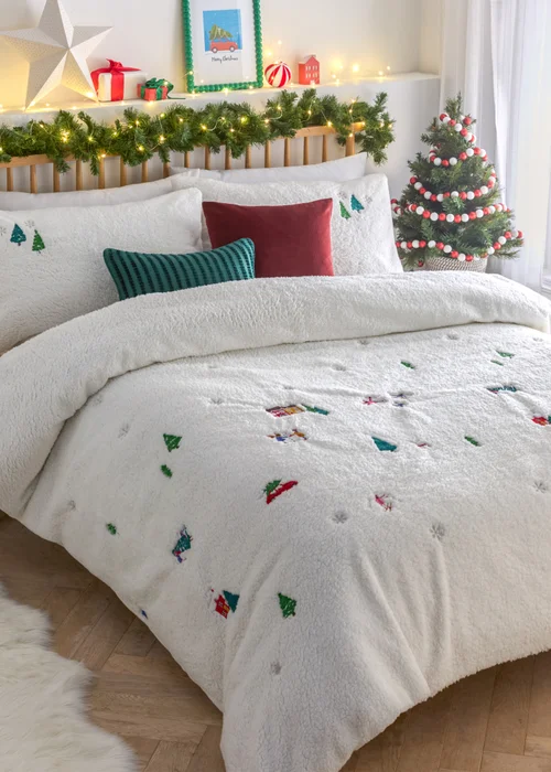 Furn Christmas Together Embroidered Fleece Snow Duvet Set - Single Image 1