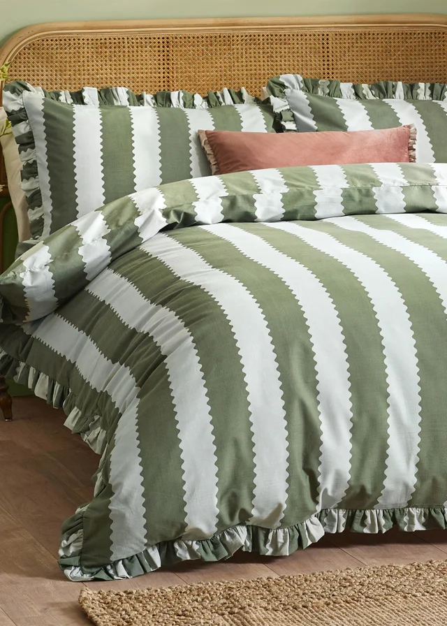 Wylder Nature Birdie Stripe Ruffle Baygreen/Mist Duvet Set