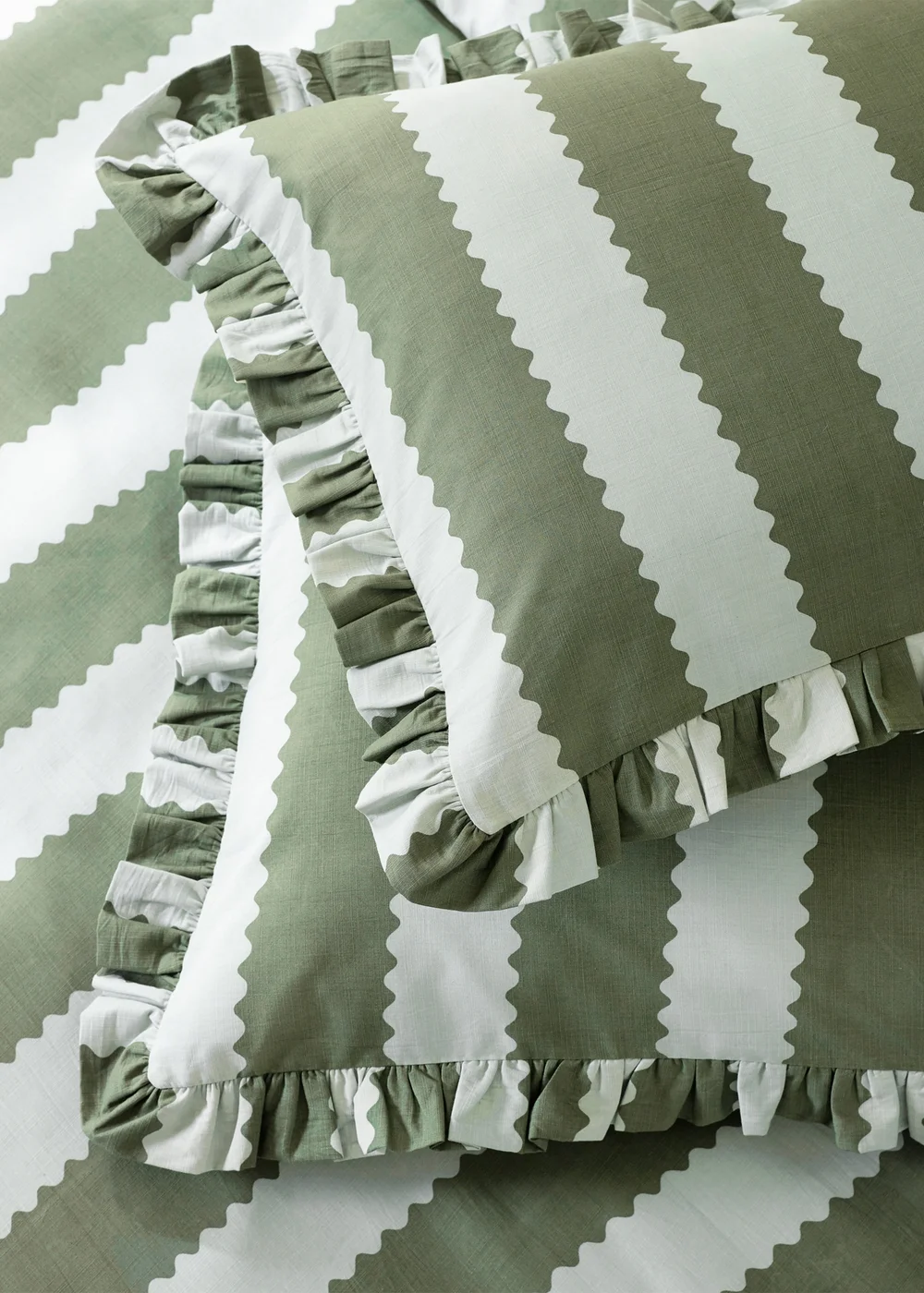 Wylder Nature Birdie Stripe Ruffle Baygreen/Mist Duvet Set - Double Image 4