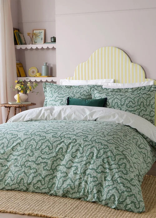Wylder Brianna Floral 100% Cotton Tarragon Green Duvet Set - Single Image 1