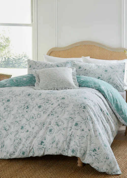 Wylder Nature Bella Reversible Floral Blue Duvet Set - Single Image 1