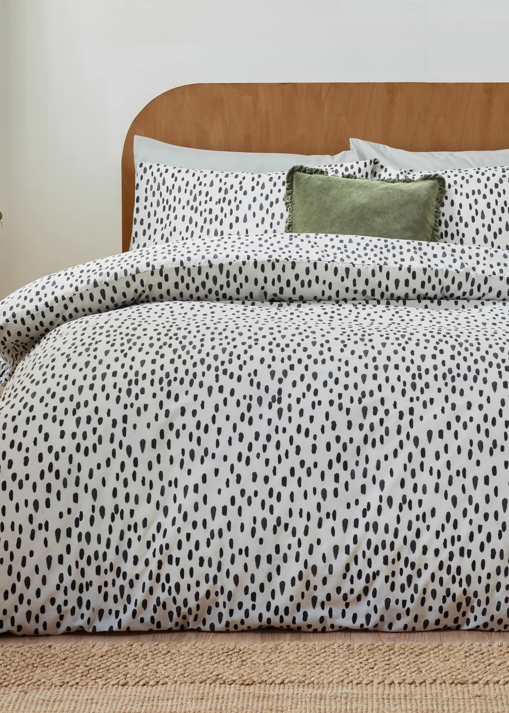 Furn Dottie Printed Multicolour Duvet Set - Single Image 3