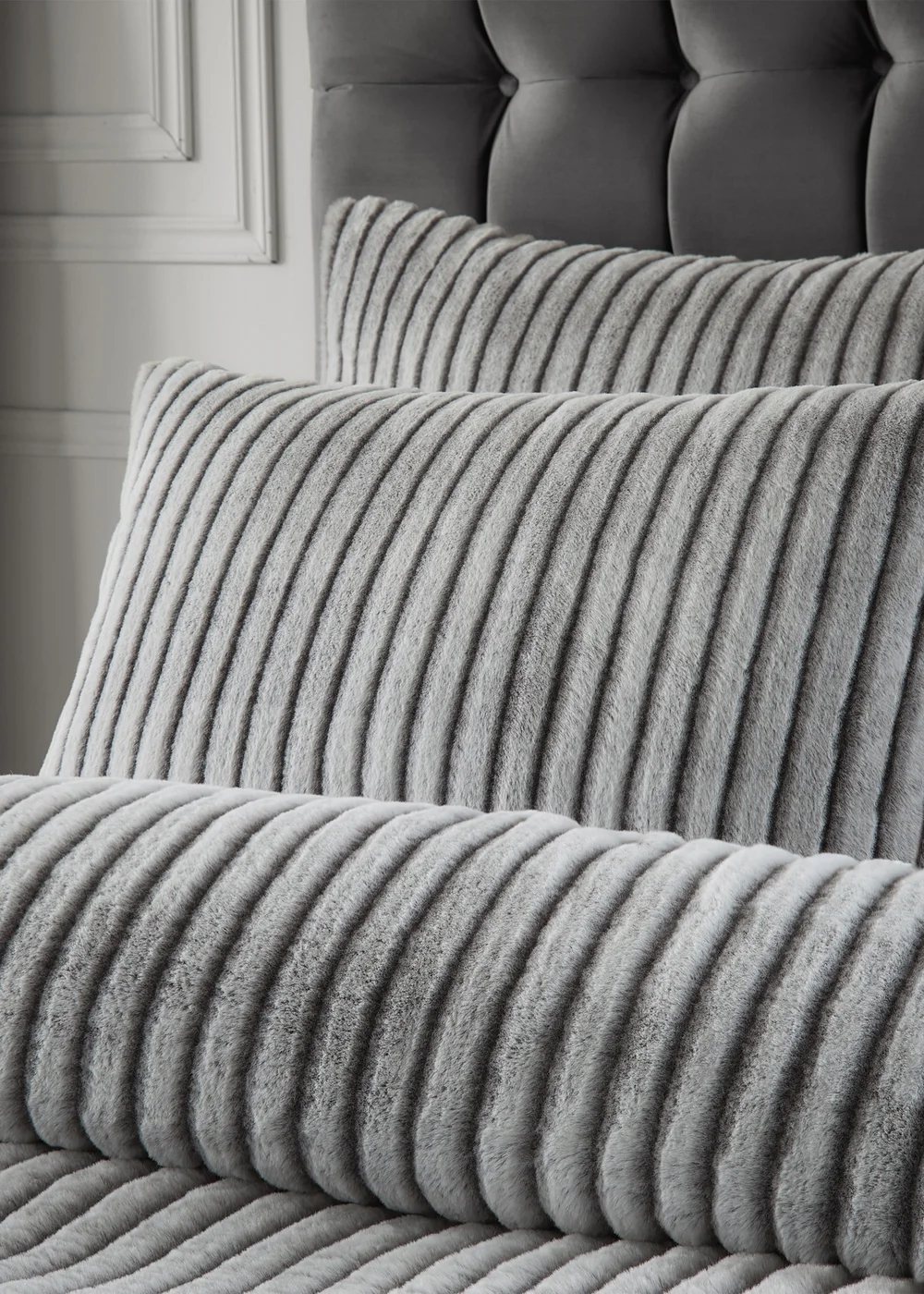 Paoletti Alpine Striped Faux Fur Grey Duvet Set - Double Image 2