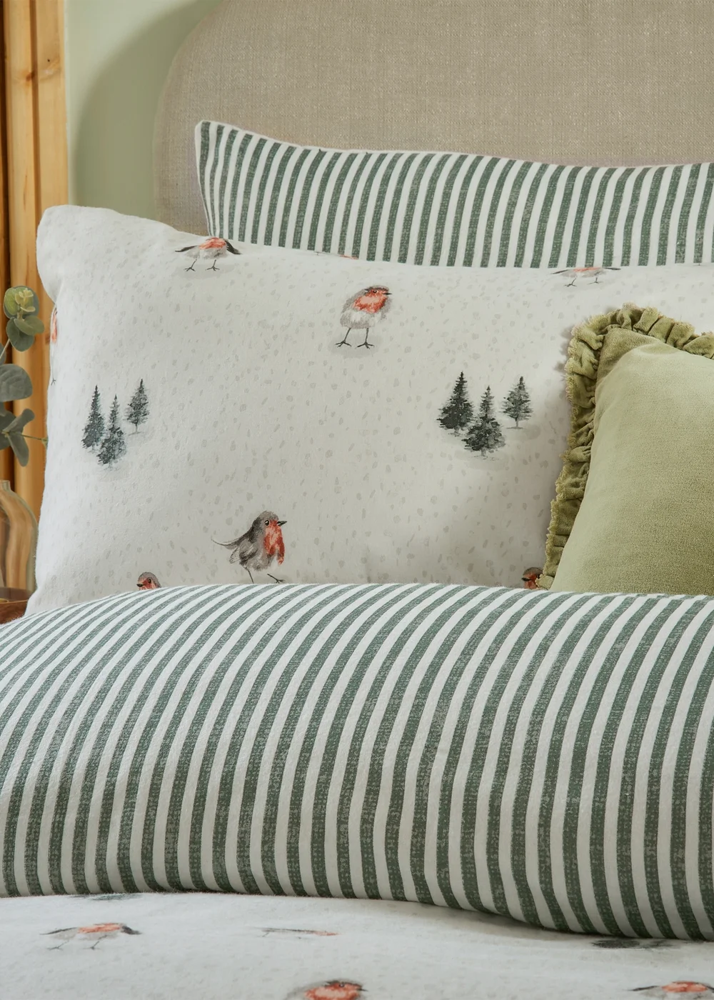 Wylder Nature Robin's Return Brushed Cotton Cream/Pine Duvet Set - Single Image 2