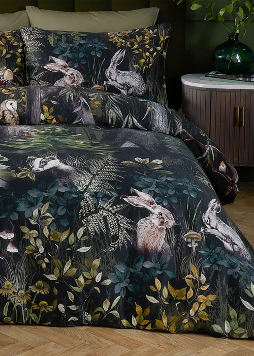 Paoletti Sherwood Forest 100% Cotton Printed Forest Green Duvet Set - Single Image 3