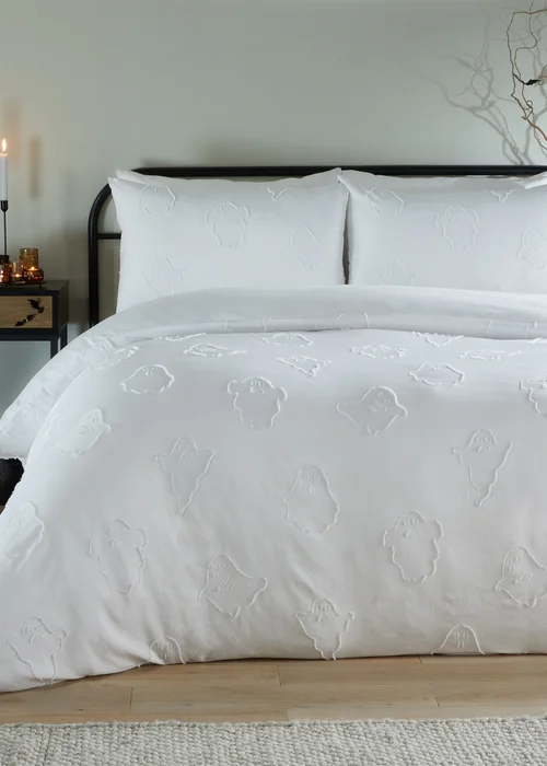 Duvet Day Ghostly Ghouls Soft Touch Tufted White Duvet Set - Single Image 1