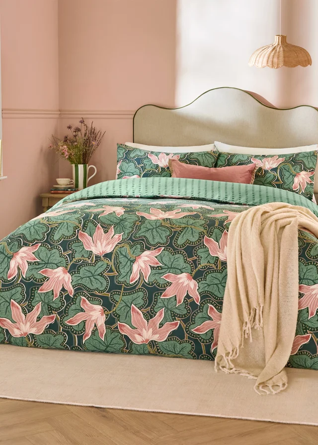 Wylder Luella Printed Reversible Juniper Green Duvet Set