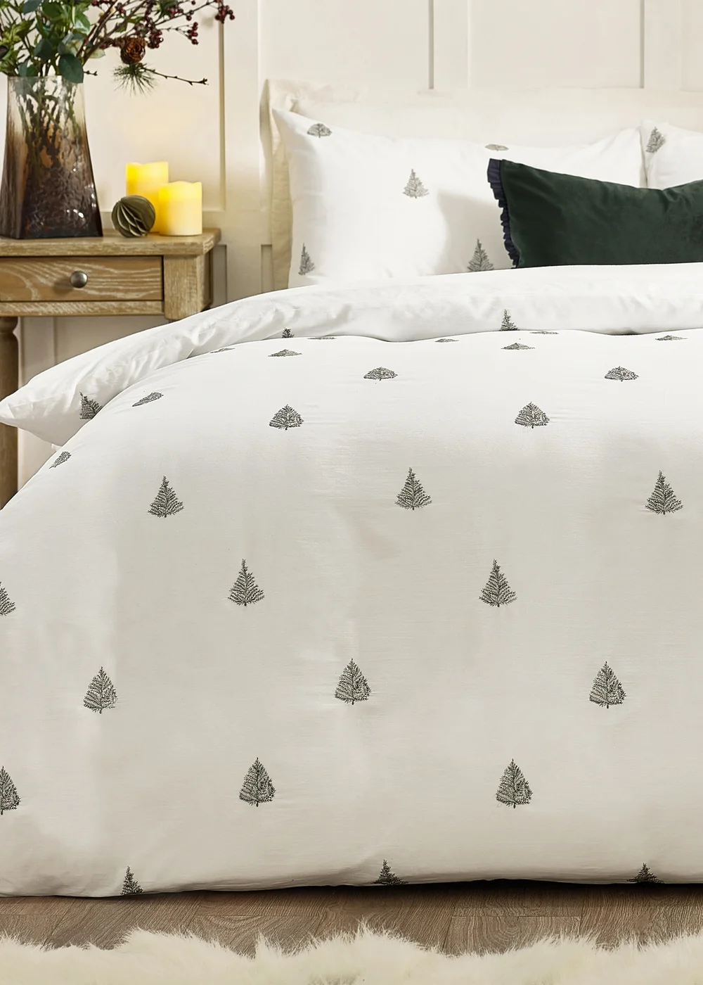 Wylder Winter Forest 100% Cotton Embroidered White Duvet Set - Single Image 3
