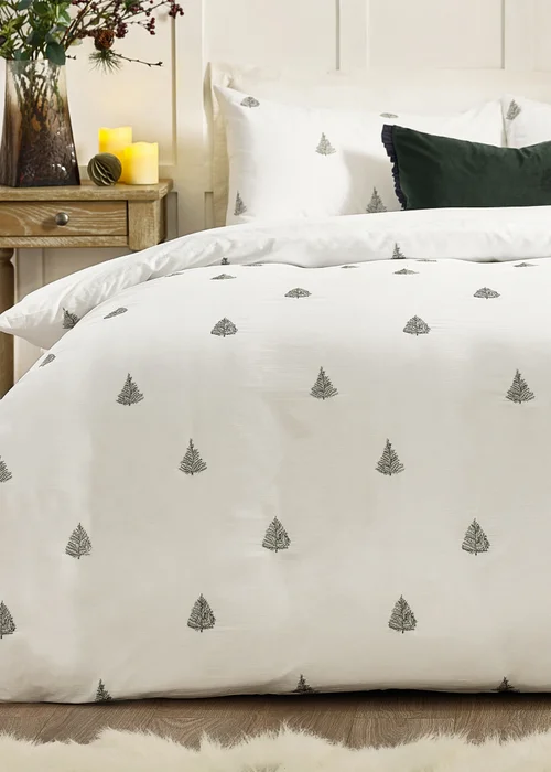 Wylder Winter Forest 100% Cotton Embroidered White Duvet Set - Single Image 3