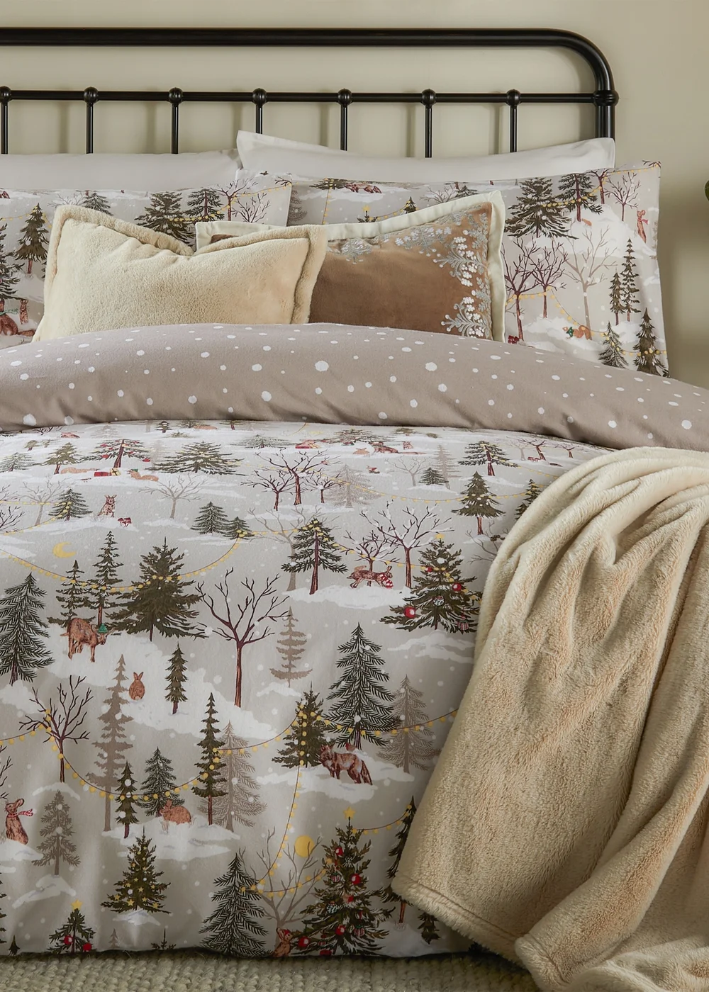 Furn Forest Festivities Printed Natural Duvet Set - Single Image 3
