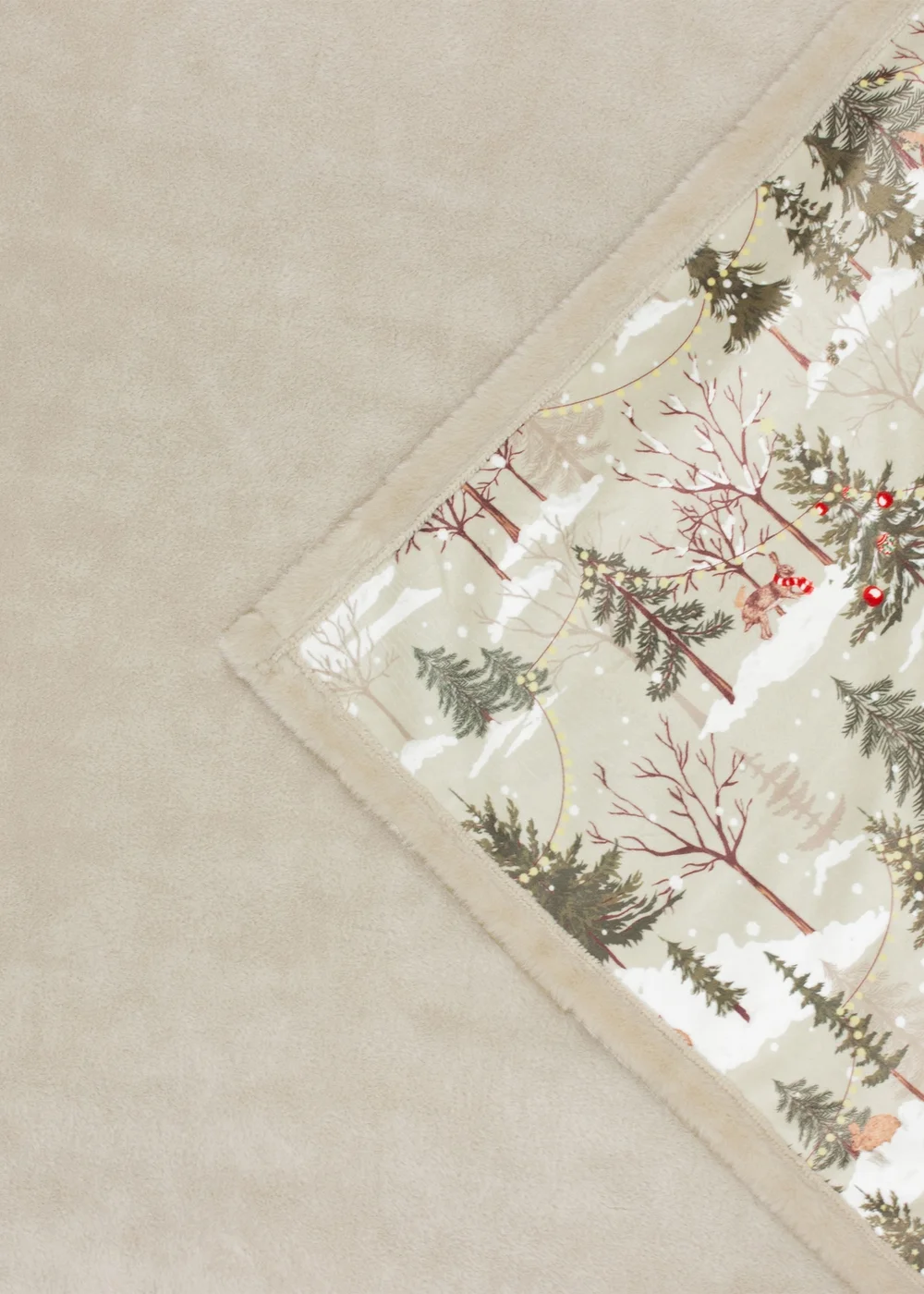 Furn Forest Festivities Faux Fur Natural Throw - 130 x 180cm Image 5