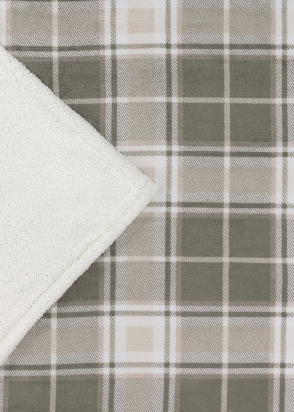 Wylder Nature Braemar Sherpa Tartan Fleece Green/Natural Throw - 140cm x 180cm Image 5