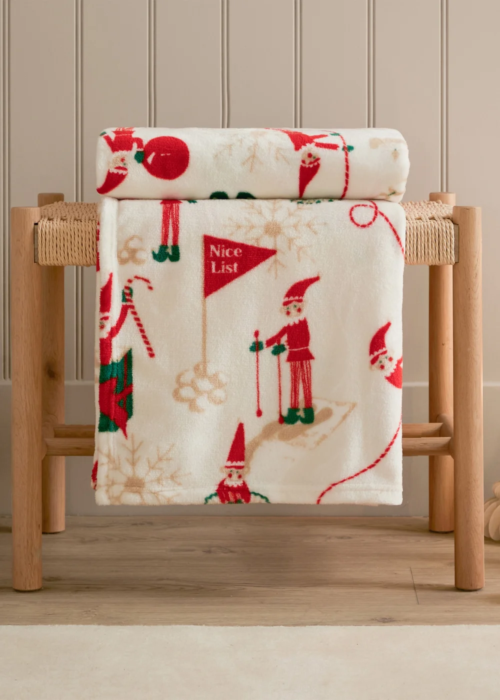 Duvet Day Elfie Printed Fleece Cream/Mint Throw - 140cm x 180cm Image 1