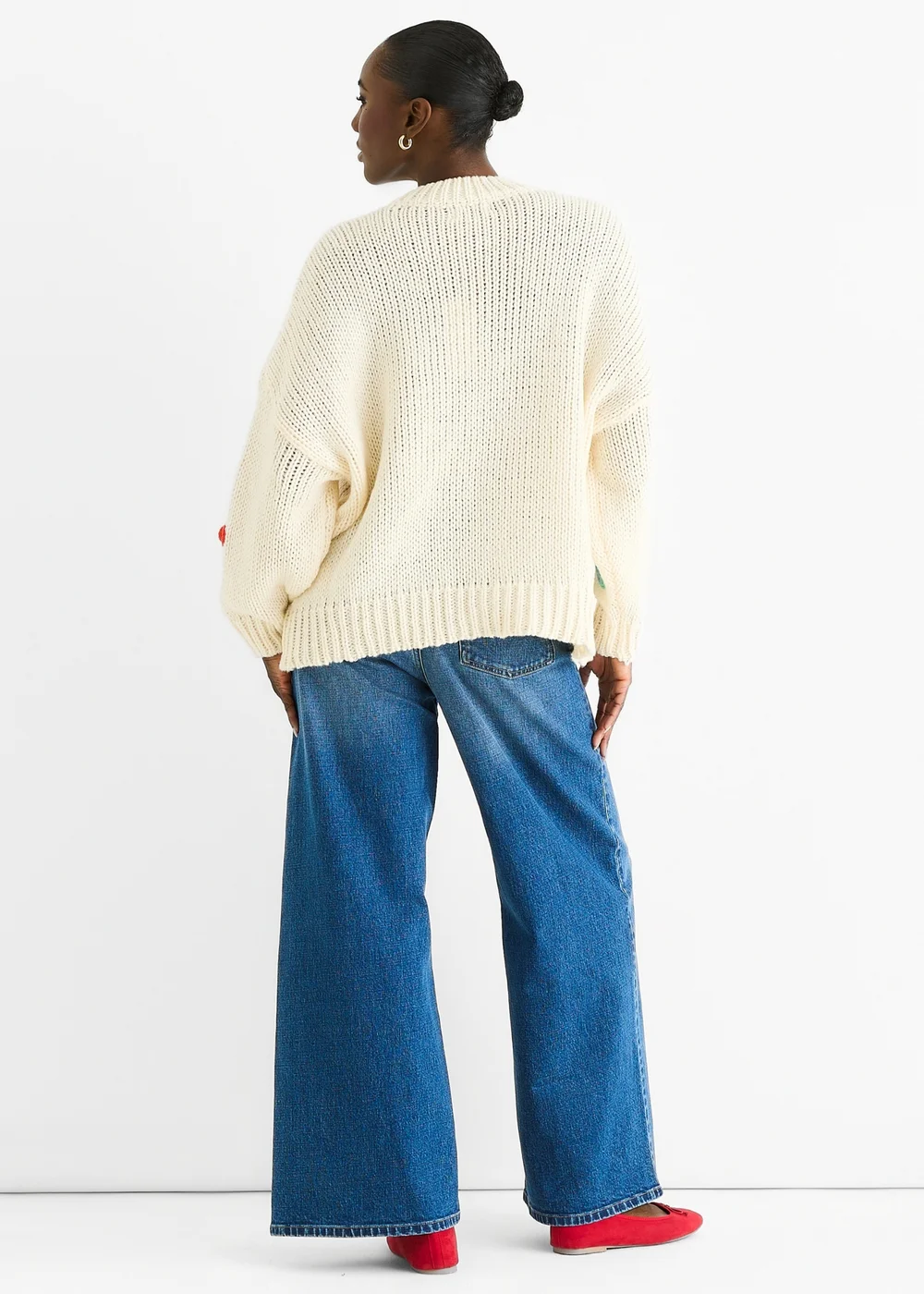 Gini London Cream Floral Crochet Chunky Knit Oversized Jumper - M/L Image 2