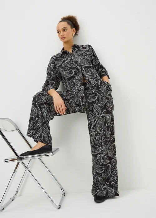 Black Paisley Co Ord Wide Leg Trousers - 22/L31 Image 1