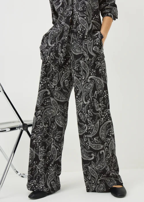 Black Paisley Co Ord Wide Leg Trousers - 22/L31 Image 2
