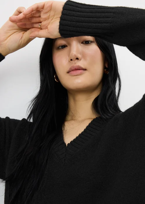 Black V-Neck Knit Jumper - XS Image 3