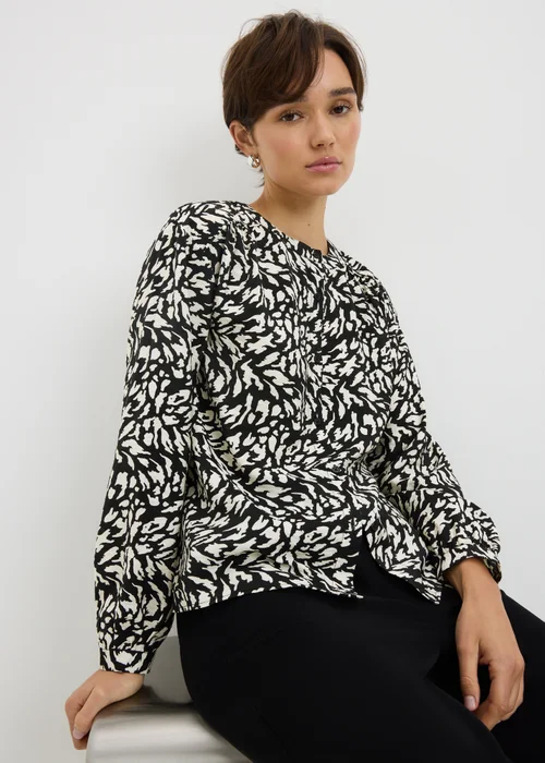 Black Animal Print Button Shirt - 22 Image 2