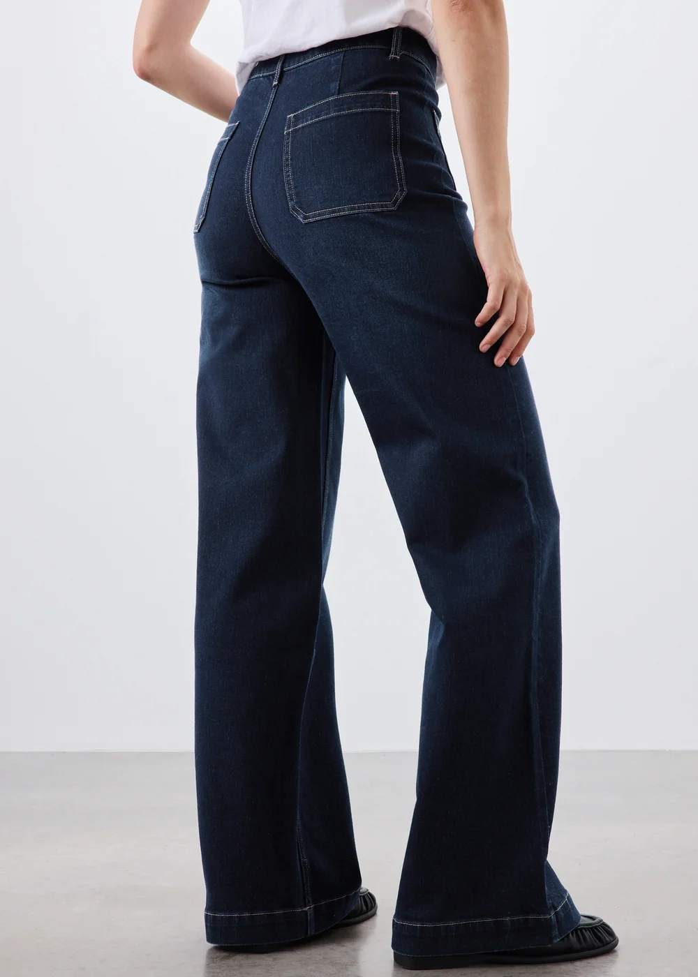 Indigo Stretch Pocket Front Mid Rise Wide Leg Jeans - 8/L29 Image 2