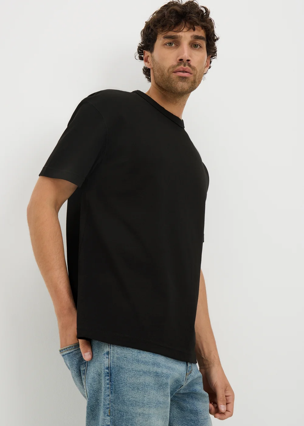 Black Plain Heavy Weight T-Shirt - S Image 2