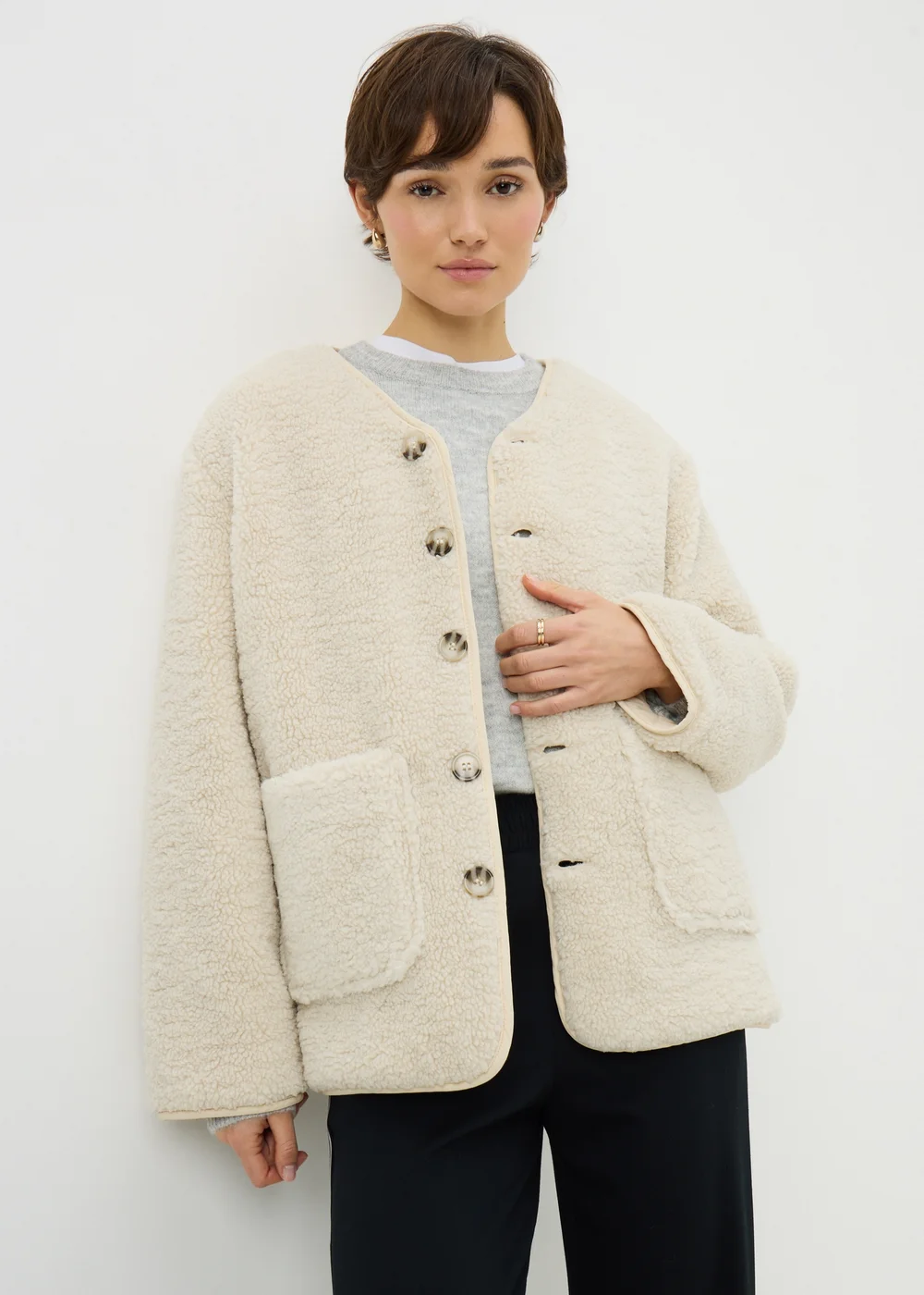 Cream Reversible Borg Jacket - 3XL Image 1