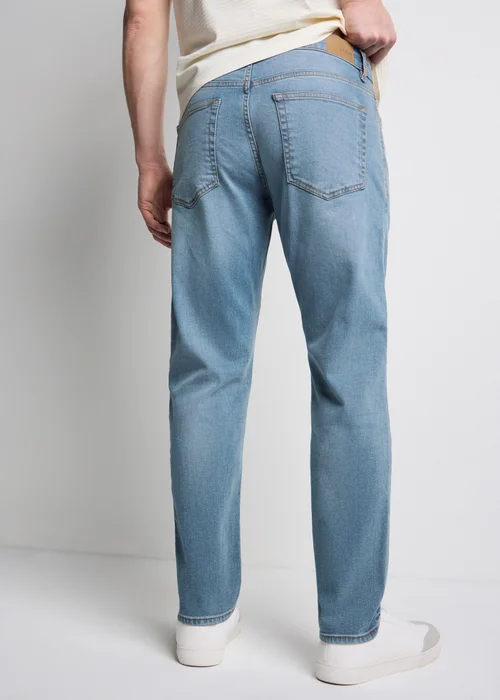 Mid Wash Tapered Fit Jeans - 34 L Image 4