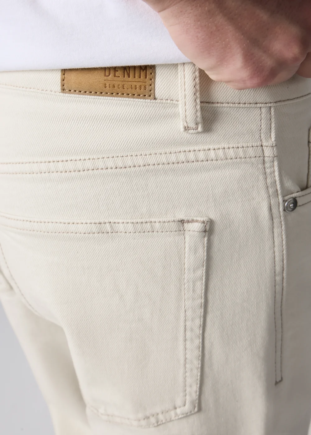 Ecru Tapered Jeans - 40 S Image 5