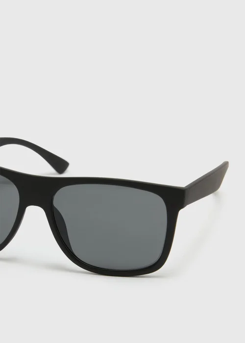 Black Square Sunglasses Image 2