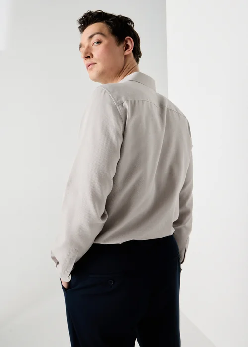 Taylor & Wright Stone Dobby Regular Fit Shirt - L Image 4