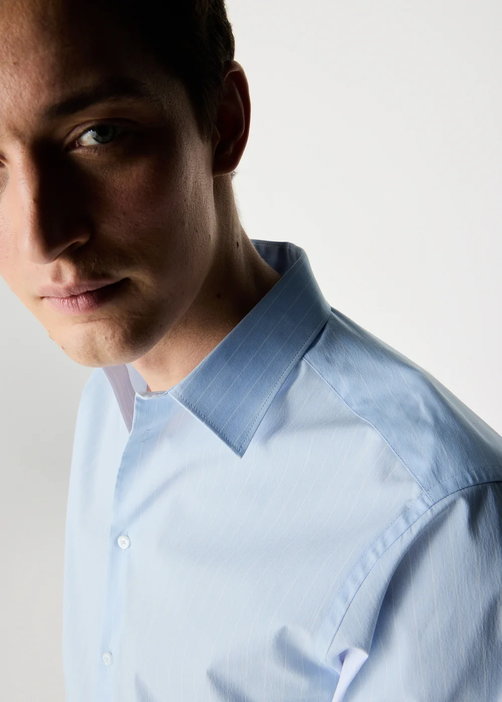 Taylor & Wright Blue Stripe Regular Fit Shirt - M Image 3