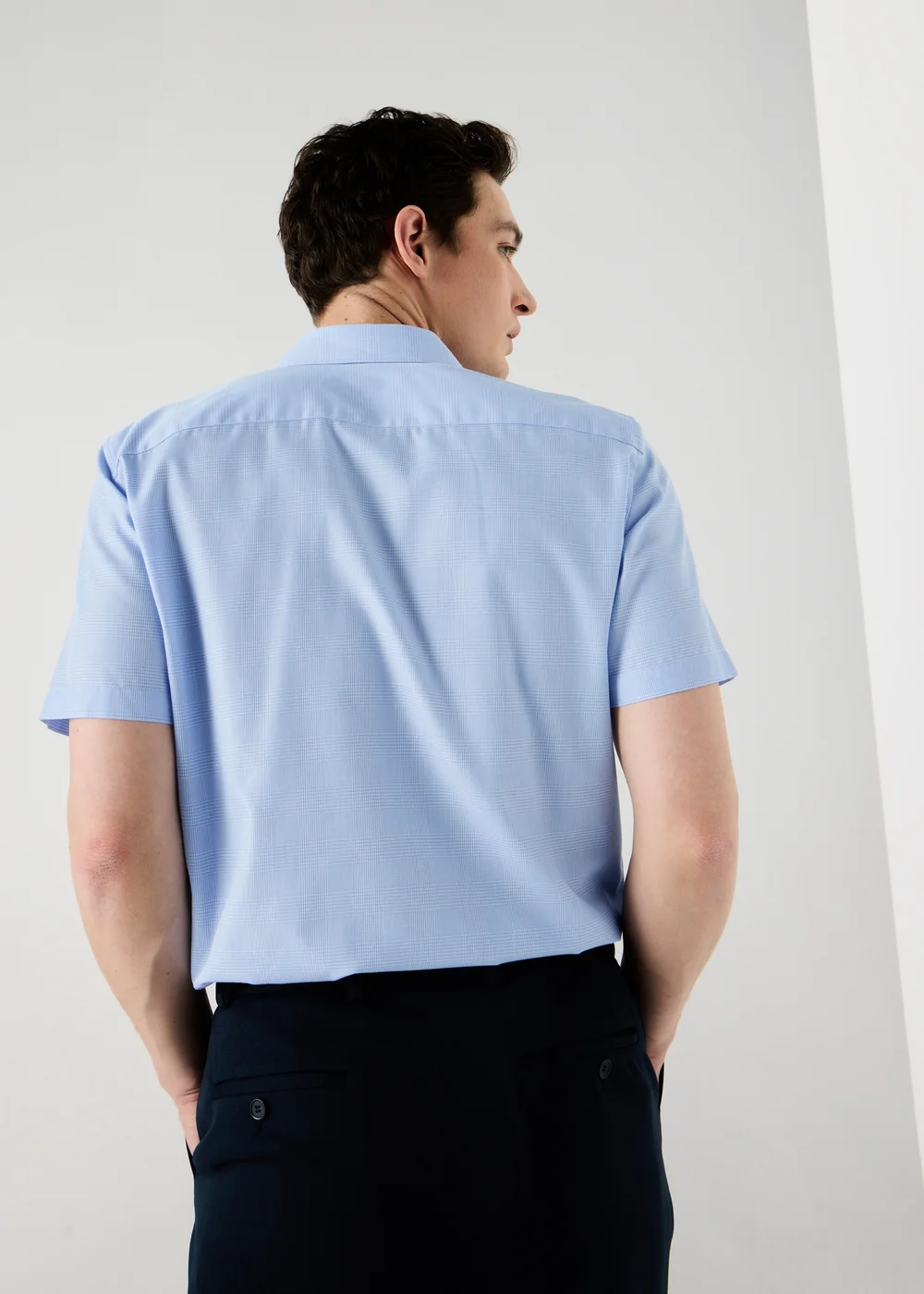 Taylor & Wright Blue Prince of Wales Check Short Sleeve Shirt - S Image 4