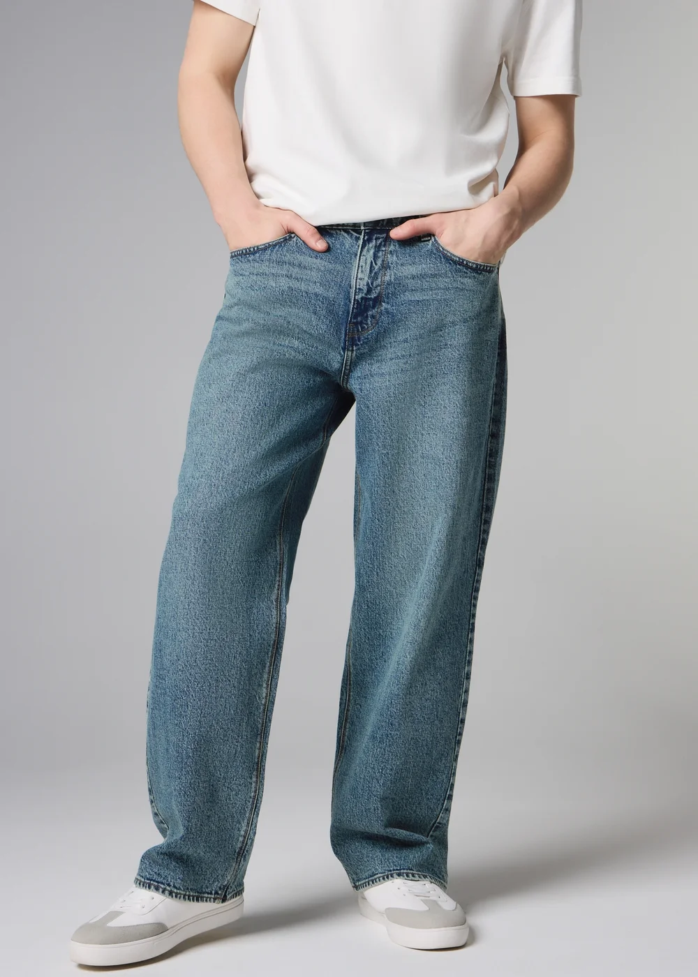 Green Wash Loose Fit Jeans - 30 S Image 3