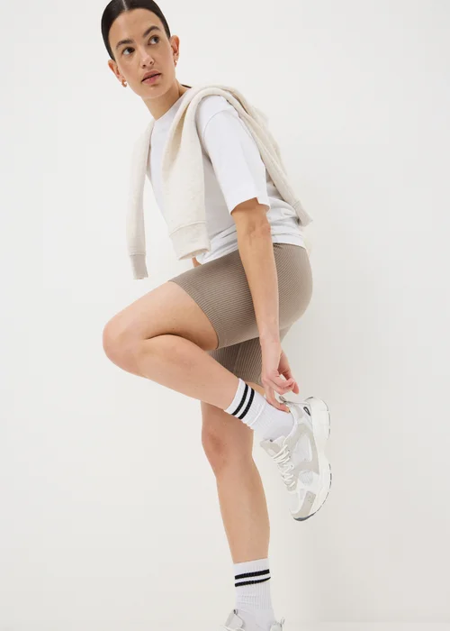 Beige Seamless Cycling Shorts - Small Image 1