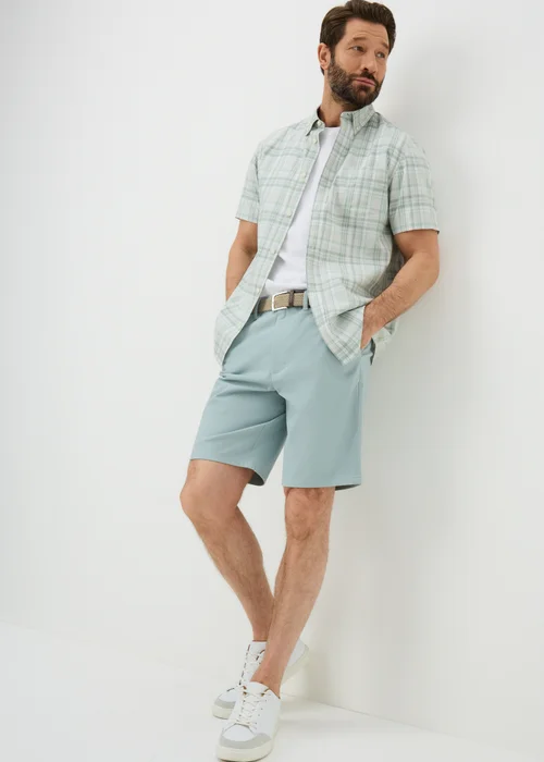 Lincoln Sage Green Belted Chino Shorts - 42 Image 2