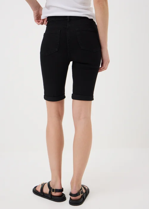 Black Knee Length Denim Shorts - Size 8 Image 2