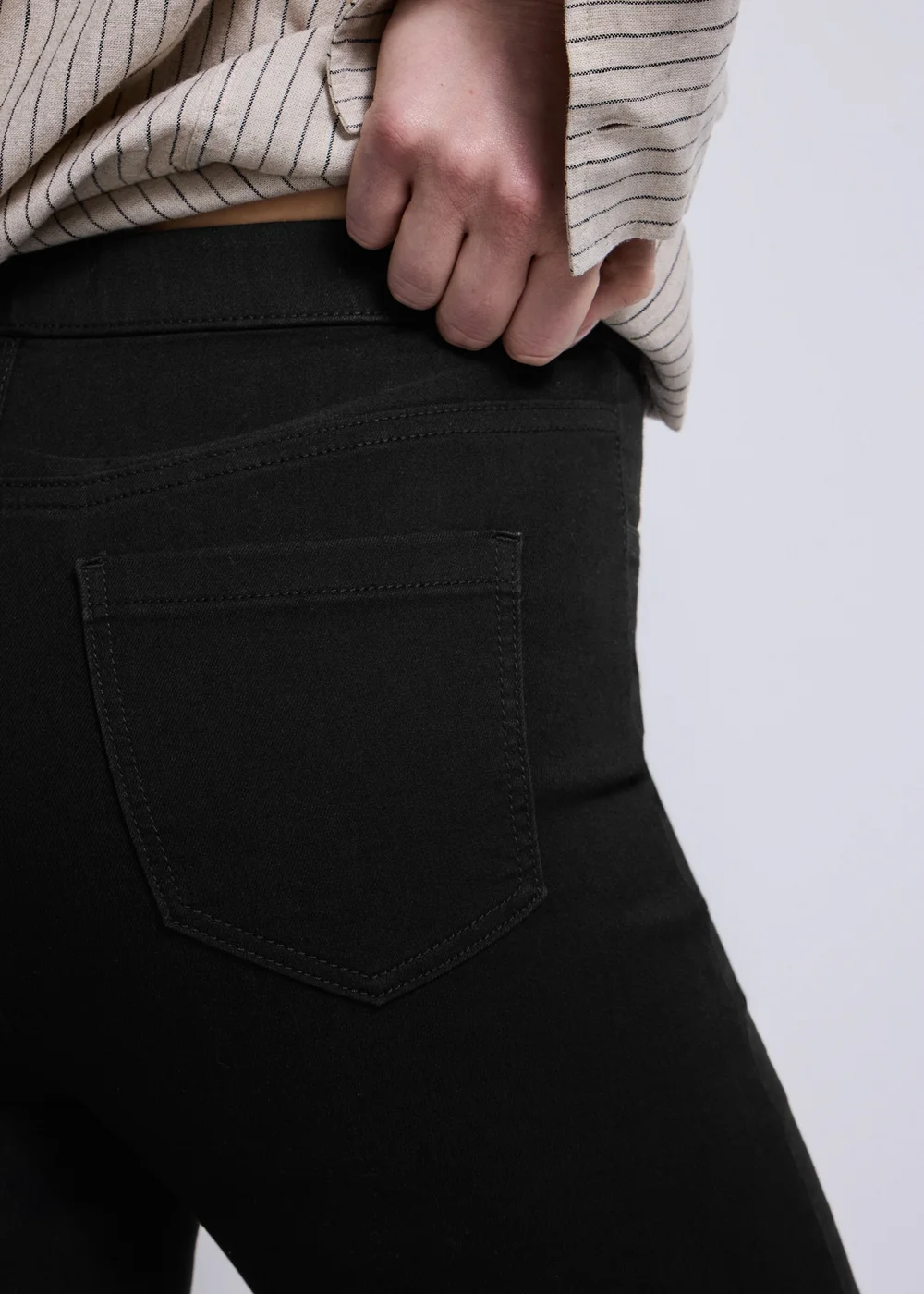 Black Rosie Stretch Knee Length Denim Shorts - 8 Image 4