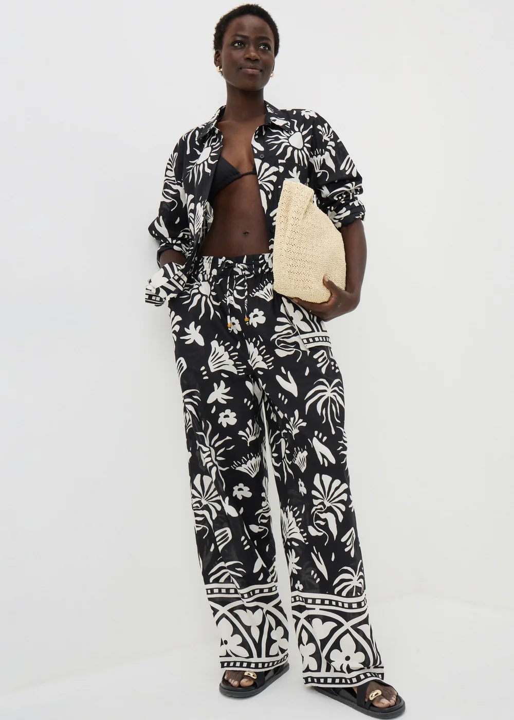 Black & White Border Print Co Ord Beach Trousers - M Image 1