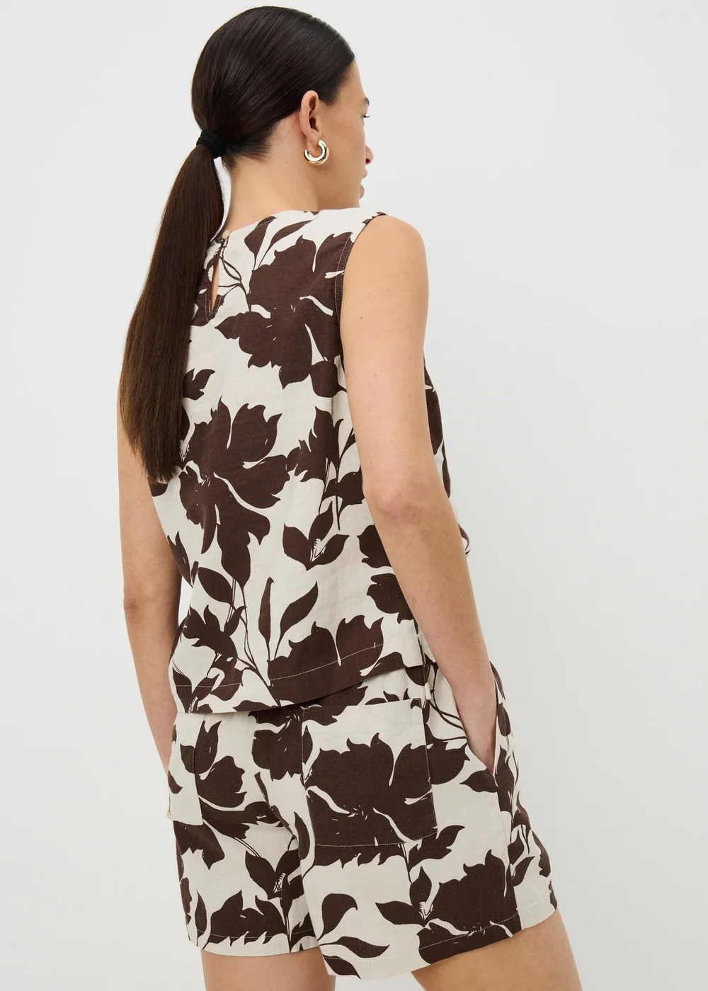Chocolate Brown Floral Linen Co Ord Shorts - 20 Image 3