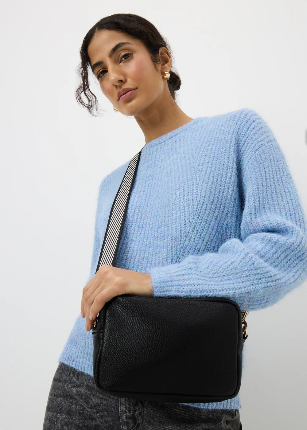 Black Camera Bag - One Size Image 2