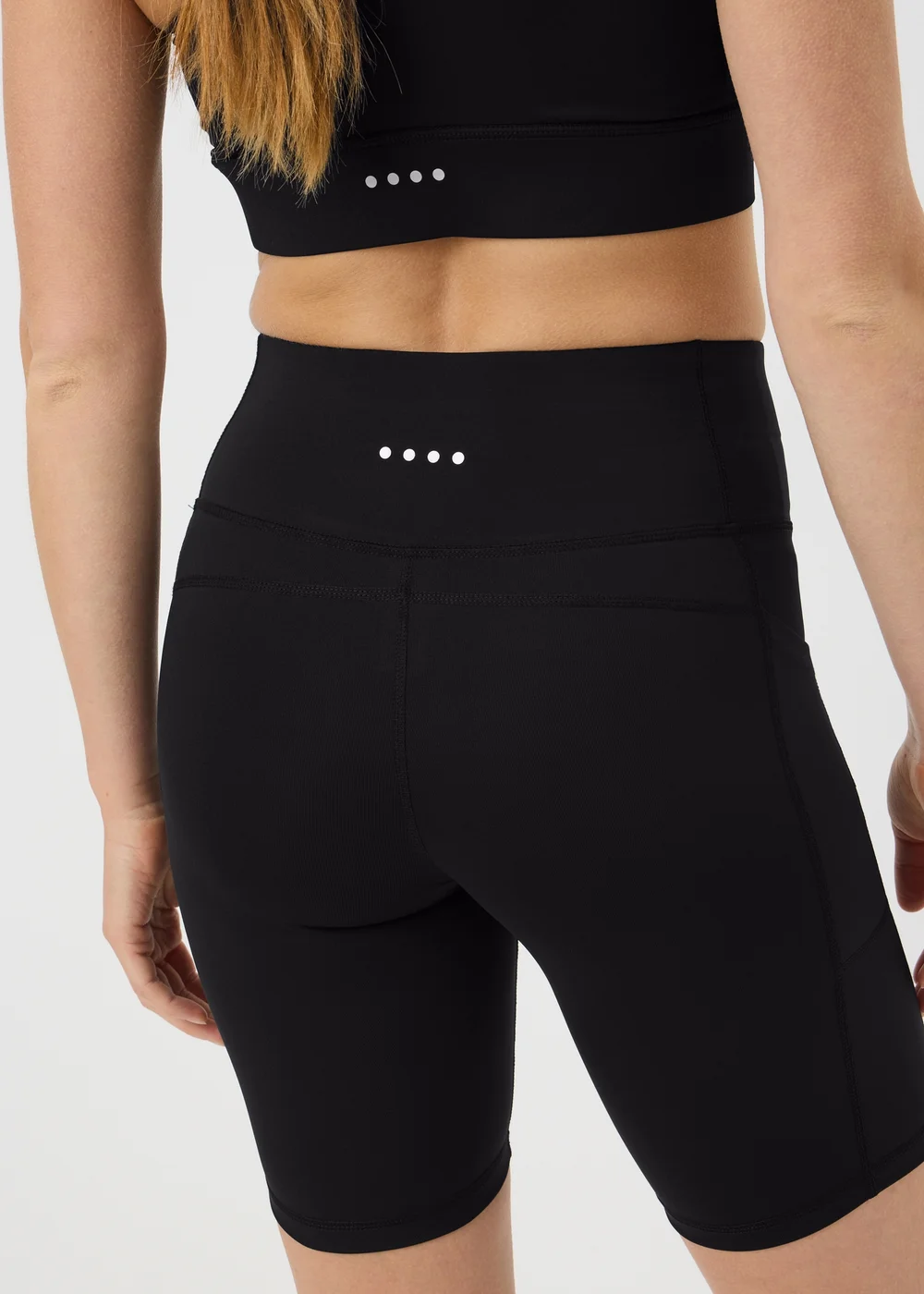 Souluxe Black Cycling Shorts - Size 8 Image 3